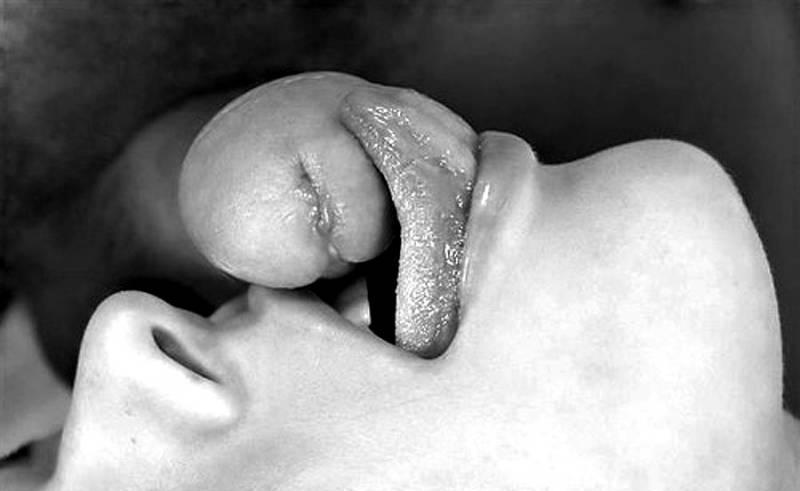 Photo catégorisée avec : Black and White, Blowjob, Sexy Wallpaper, Tongue, Art, Close-up, Dick