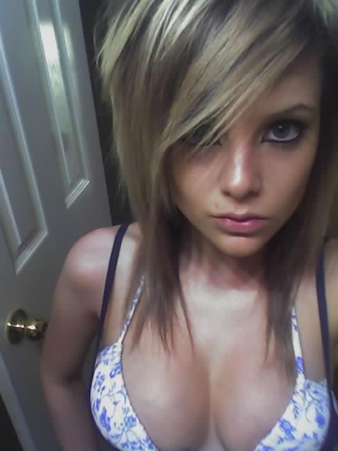 Photo catégorisée avec : Blonde, Eyes, Lingerie