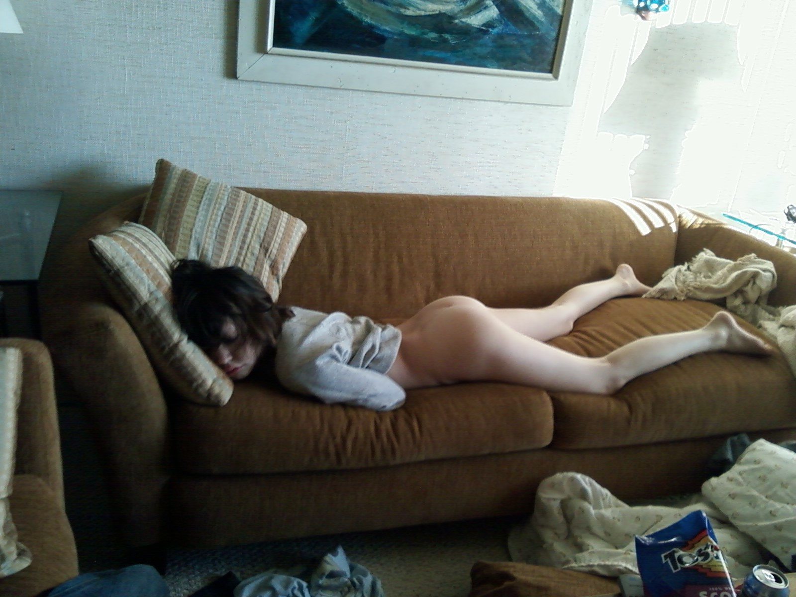 Photo cat&eacute;goris&eacute;e avec&nbsp;: Brunette, Feet, Legs, Sexy Wallpaper, Sleeping, Ass - Butt