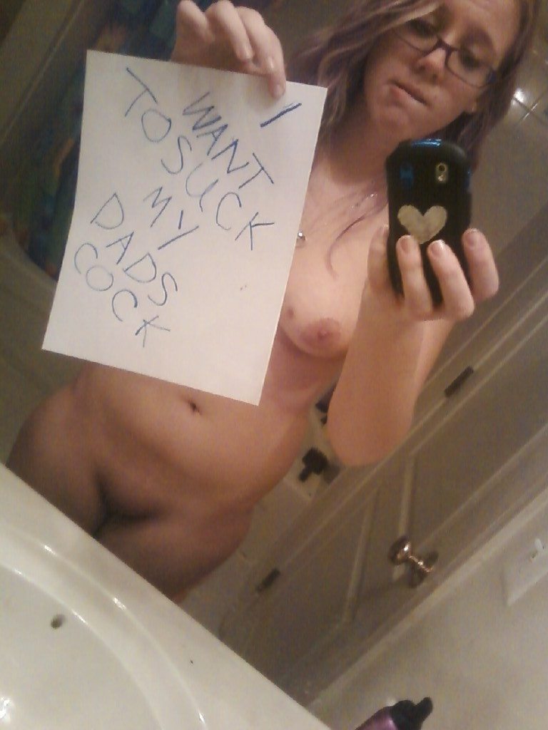 Photo cat&eacute;goris&eacute;e avec&nbsp;: Mirror, Redhead, Selfie, Boobs, Tummy