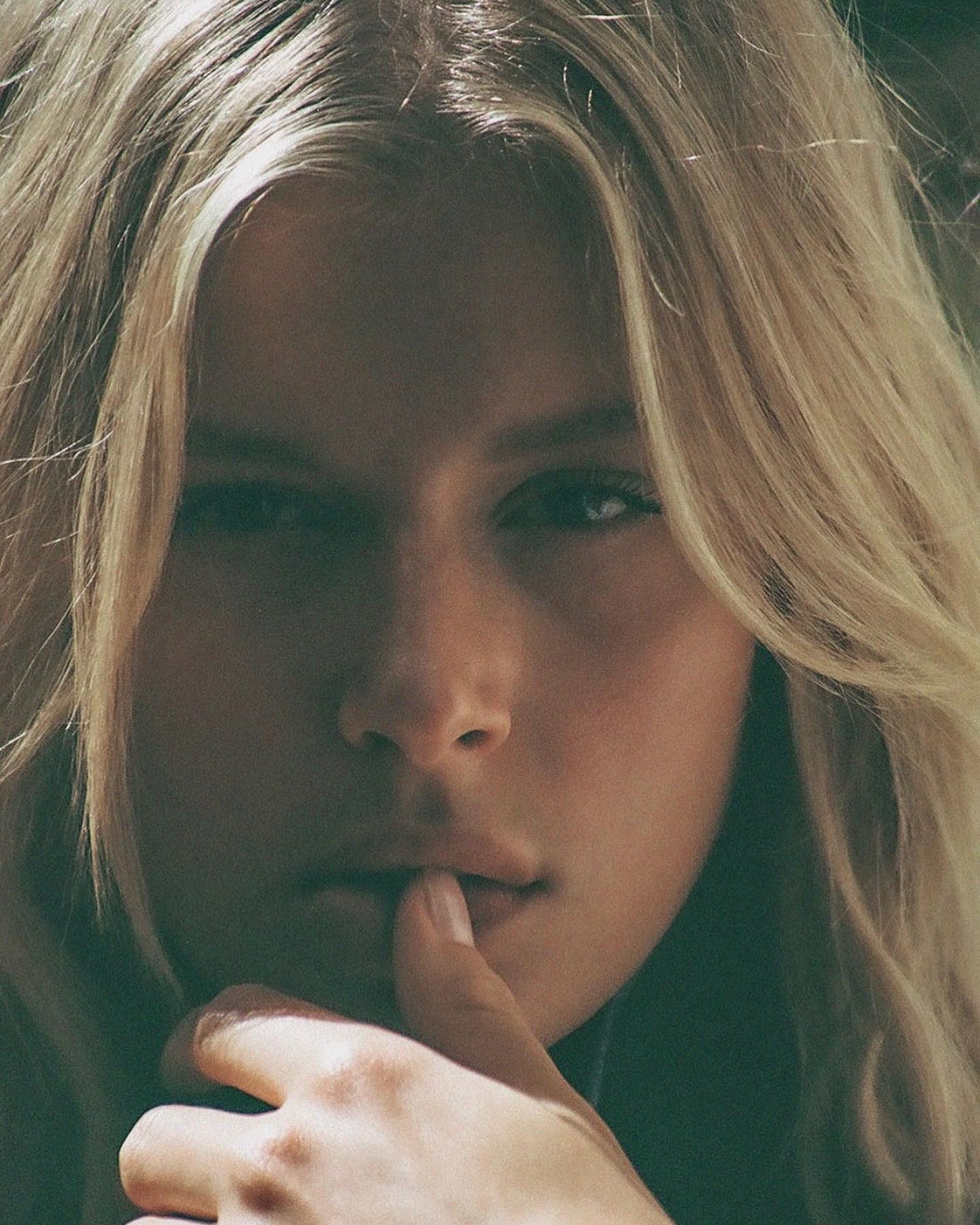 Photo cat&eacute;goris&eacute;e avec&nbsp;: Skinny, Abby Neff, American, Blonde, Eyes, Cute, Face