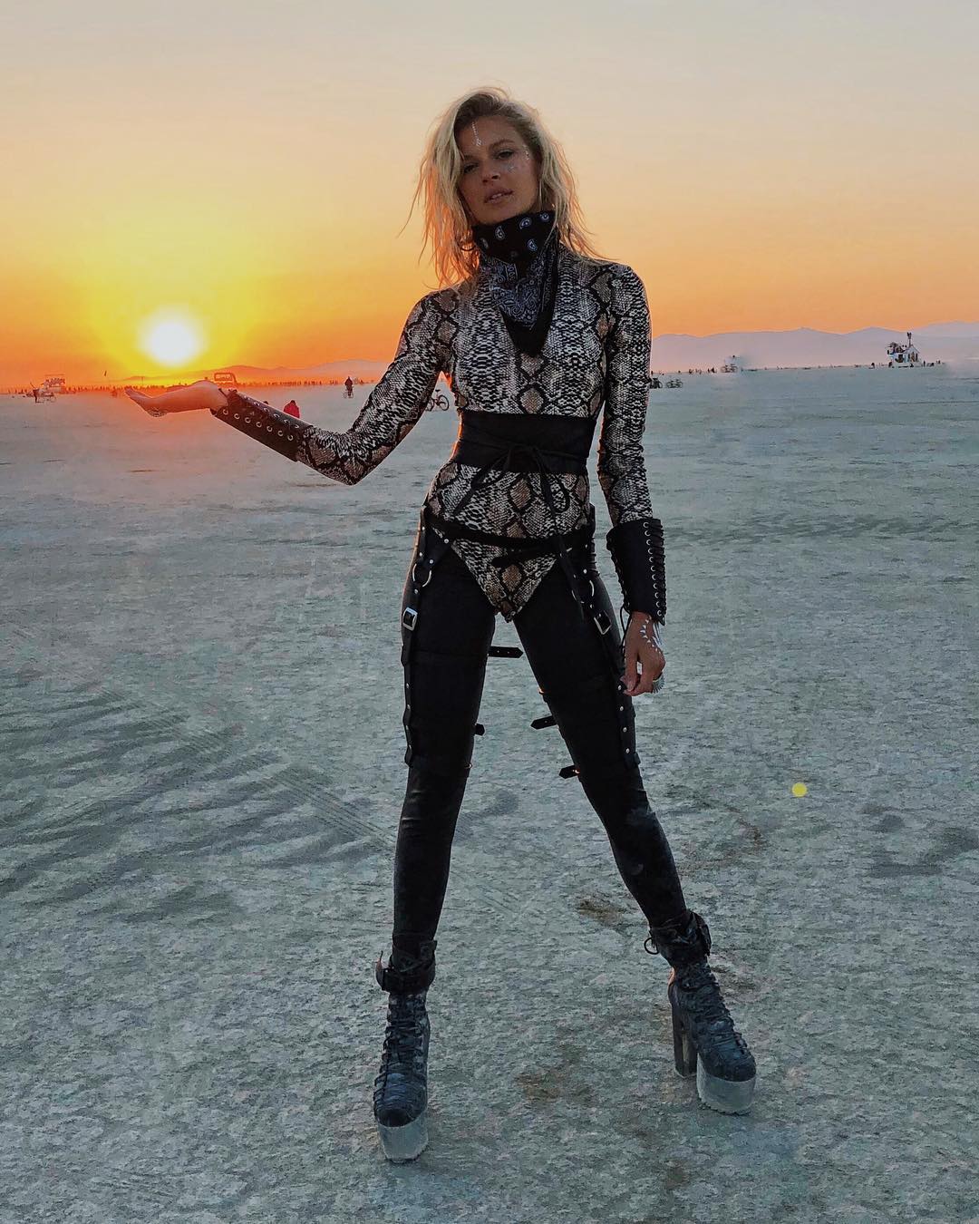 Photo cat&eacute;goris&eacute;e avec&nbsp;: Skinny, Abby Neff, American, Blonde, Legs, Cute