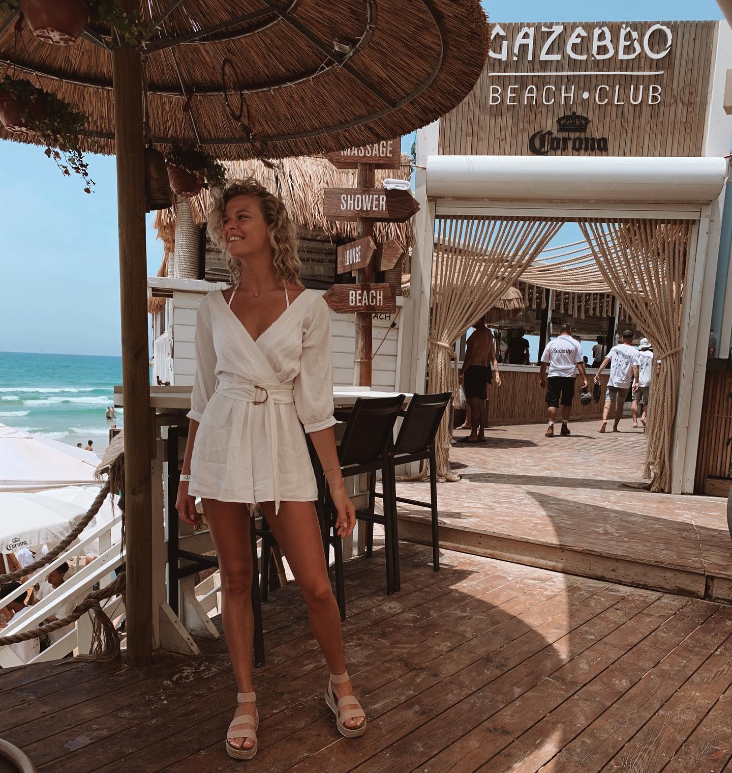 Photo cat&eacute;goris&eacute;e avec&nbsp;: Skinny, Abby Neff, American, Blonde, Legs, Cute