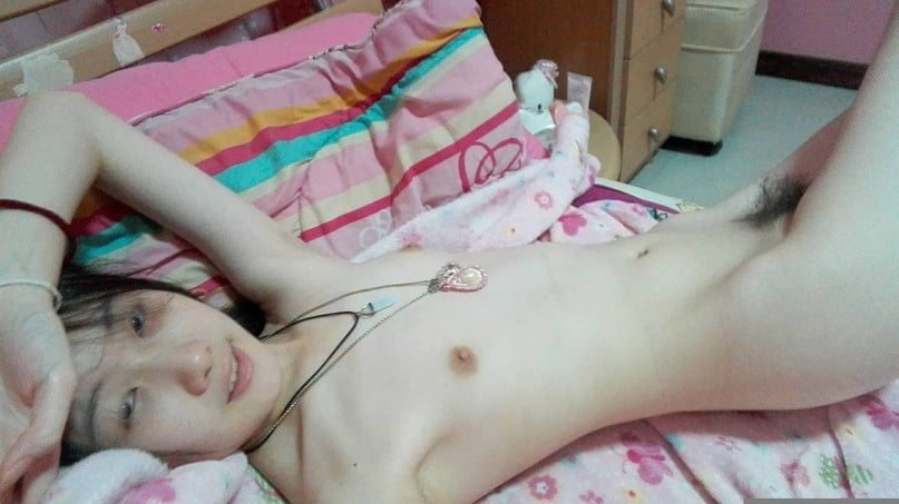 Photo catégorisée avec : Skinny, Asian, Minnie - มินนี่, Sexy Wallpaper, Thai, Cute, Flat chested, Hairy, Small Tits, Tummy