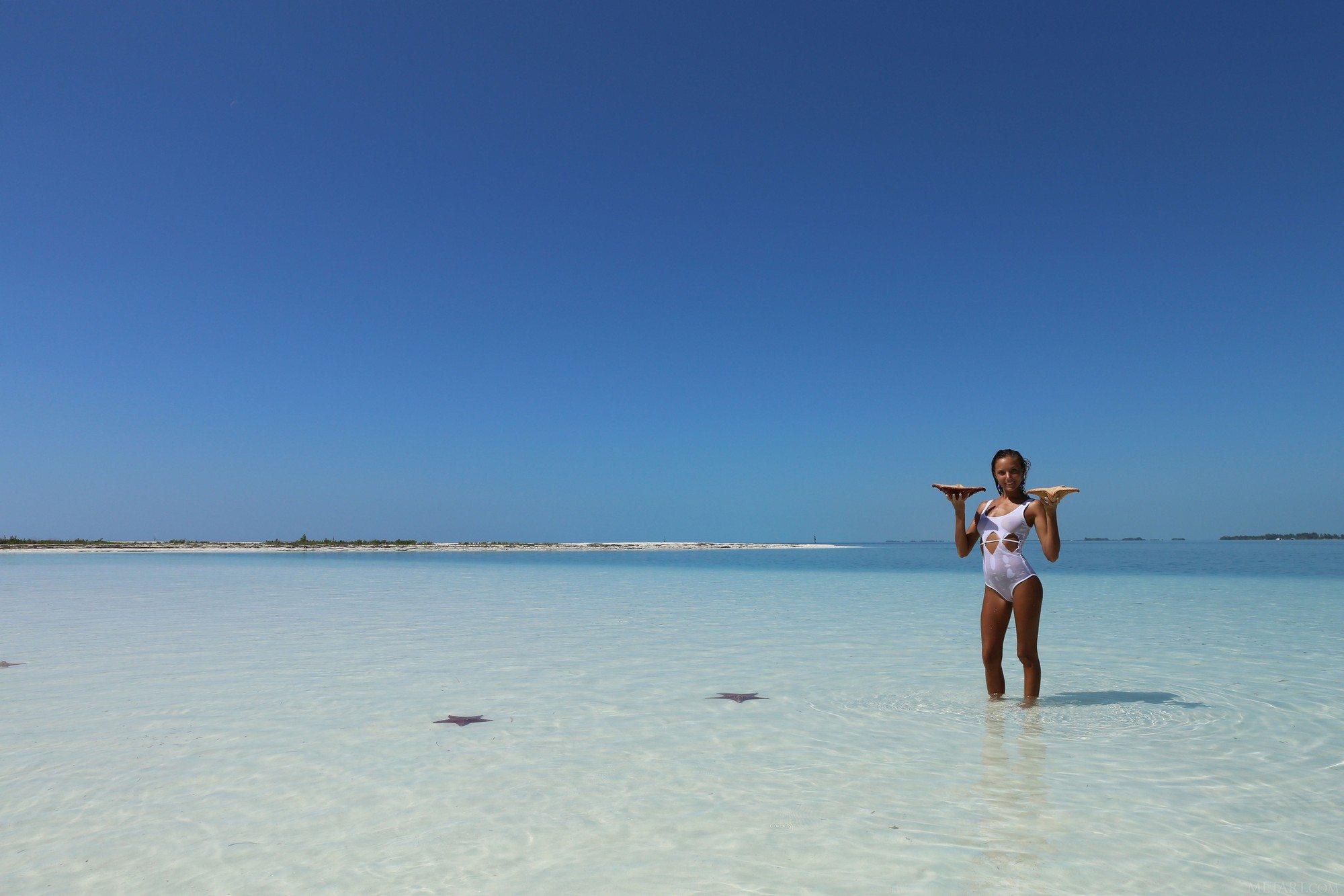 Photo cat&eacute;goris&eacute;e avec&nbsp;: Skinny, Beach, Blonde, Katya Clover - Mango A, Legs, MET Art, Russian, Sexy Wallpaper, Vlad Kleverov, Ydenar, Safe for work