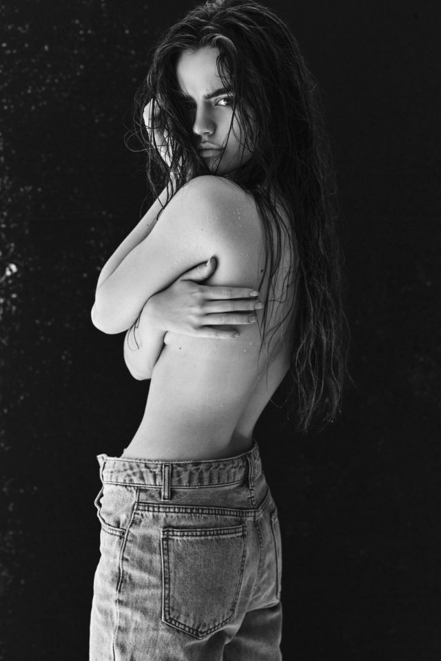 Photo cat&eacute;goris&eacute;e avec&nbsp;: Skinny, Black and White, Brunette, Eyes, Russian, Veronika Safronenko - Vero Hanberg - verohanberg, Cute, Shy