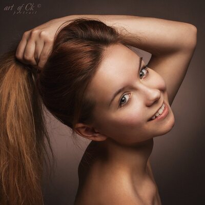 Photo catégorisée avec : Art of CK photo, Brunette, Cute, Eyes, Face, Safe for work, Smiling