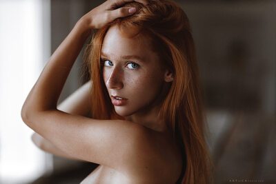 Photo catégorisée avec : Art of CK photo, Elizaveta Kurilko - Liza Rouge - LilaRouge - uaniliza, Eyes, Redhead, Sexy Wallpaper, Cute, Face