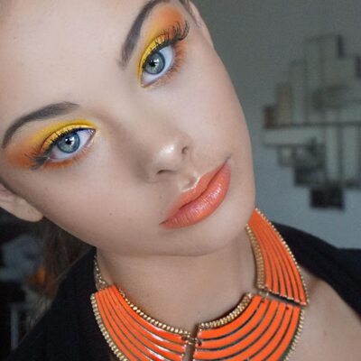 Picture tagged with: Australian, Brunette, Meika Woollard