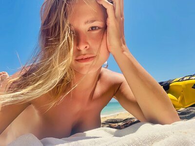 Photo cat&eacute;goris&eacute;e avec&nbsp;: Beach, Belgian, Blonde, Eyes, Marisa Papen, Sexy Wallpaper, Cute