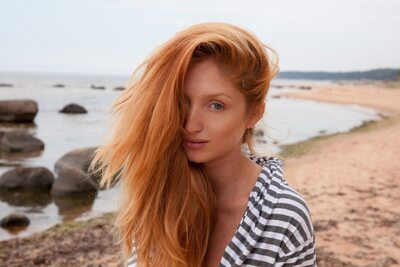 Photo catégorisée avec : Beach, Eyes, Fugite, MET Art, Red Fox - Michelle Starr - Michelle H, Redhead, Sexy Wallpaper, Ukrainian, Safe for work