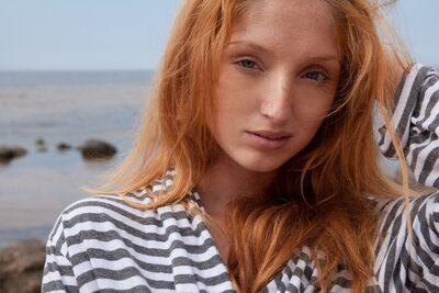Photo catégorisée avec : Beach, Eyes, Fugite, MET Art, Red Fox - Michelle Starr - Michelle H, Redhead, Ukrainian, Face, Safe for work