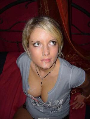 Photo catégorisée avec : Blonde, Cumshot, Cute, Eyes, Facial, Fake