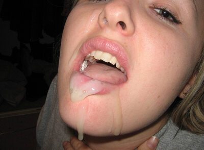 Photo catégorisée avec : Blonde, Cumshot, Facial, Mouth, Tongue