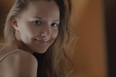 Photo catégorisée avec : Blonde, Eyes, Intimate Experience, Katya Clover - Mango A, Russian, Sexy Wallpaper, Smiling, X-Art, Cute, Face, Safe for work