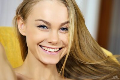 Photo catégorisée avec : Blonde, Eyes, Nancy Ace - Nancy A, Second Day with Nancy, Sexy Wallpaper, Smiling, Ukrainian, Watch4Beauty, Cute, Safe for work