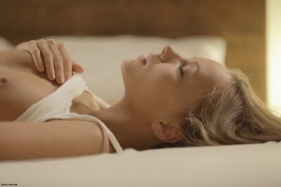 Photo catégorisée avec : Blonde, Katya Clover - Mango A, Knock On My Door, Russian, Sexy Wallpaper, X-Art, Cute, Face, Small Tits