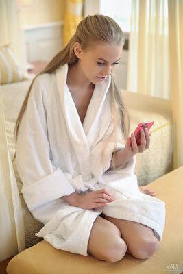 Photo catégorisée avec : Blonde, Nancy Ace - Nancy A, Second Day with Nancy, Ukrainian, Watch4Beauty, Cute, Safe for work