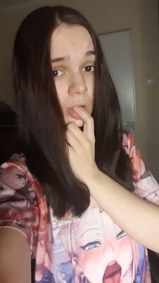 Photo catégorisée avec : Brunette, Camgirl, Chaturbate, MeowMeowMay