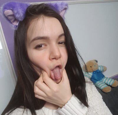 Photo catégorisée avec : Brunette, Camgirl, Chaturbate, MeowMeowMay