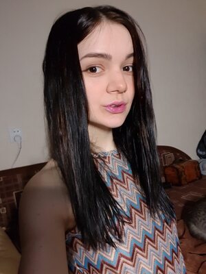 Photo catégorisée avec : Brunette, Camgirl, Chaturbate, MeowMeowMay