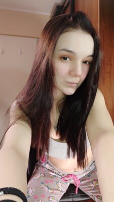 Photo catégorisée avec : Brunette, Camgirl, Chaturbate, MeowMeowMay