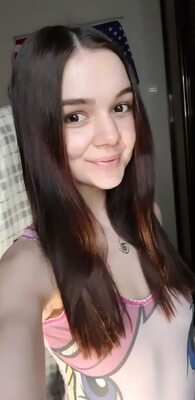 Photo catégorisée avec : Brunette, Camgirl, Chaturbate, MeowMeowMay
