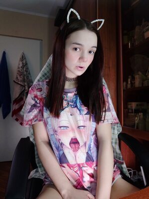 Photo catégorisée avec : Brunette, Camgirl, Chaturbate, MeowMeowMay