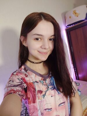 Photo catégorisée avec : Brunette, Camgirl, Chaturbate, MeowMeowMay