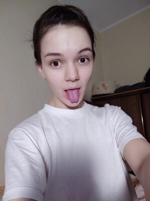 Photo catégorisée avec : Brunette, Camgirl, Chaturbate, MeowMeowMay