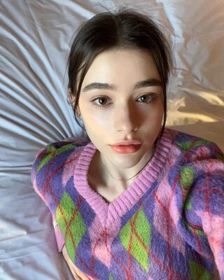 Photo catégorisée avec : Brunette, Dasha Taran, Cute, Eyes, Face, Mouth, Russian, Safe for work