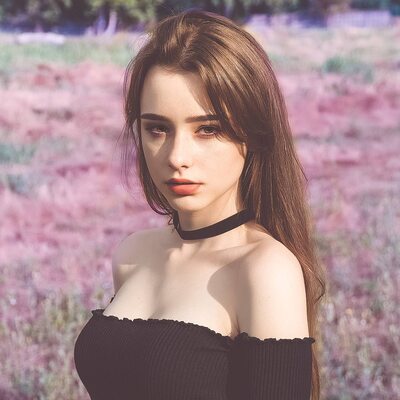 Photo catégorisée avec : Brunette, Dasha Taran, Cute, Eyes, Face, Nature, Russian, Safe for work