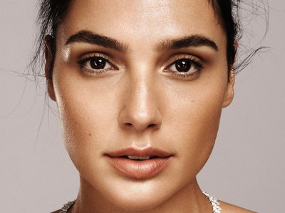 Photo catégorisée avec : Brunette, Eyes, Gal Gadot, Israeli, Celebrity - Star, Face, Safe for work