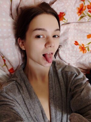 Photo cat&eacute;goris&eacute;e avec&nbsp;: Camgirl, Chaturbate, MeowMeowMay, OnlyFans, Brunette