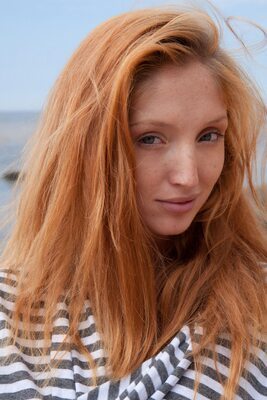 Photo catégorisée avec : Eyes, Fugite, MET Art, Red Fox - Michelle Starr - Michelle H, Redhead, Ukrainian, Safe for work