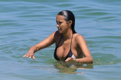 Photo catégorisée avec : Lais Ribeiro, Beach, Bikini, Brazilian, Celebrity - Star, Ipanema