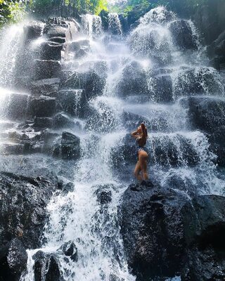 Photo catégorisée avec : Skinny, Angelie Dolly - Angelica Elishes - Анжелика Элишес, Blonde, Nature, Russian, Waterfall