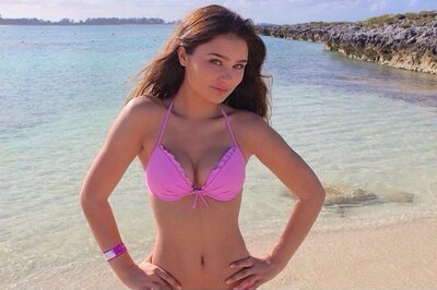 Photo catégorisée avec : Skinny, Beach, Bikini, Brunette, Canadian, Sophi Knight, Cute, Tummy