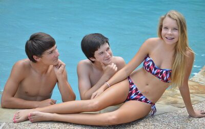 Picture tagged with: Skinny, Bikini, Blonde, Feet, Legs, Sexy Wallpaper, Smiling, Pool, Tummy