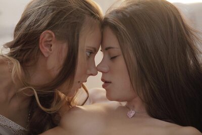 Photo cat&eacute;goris&eacute;e avec&nbsp;: Skinny, Blonde, Brunette, Czech, Enchanting Real Orgasms, Katya Clover - Mango A, Lesbian, Little Caprice, Russian, Sexy Wallpaper, X-Art, 2 girls, Cute, Small Tits