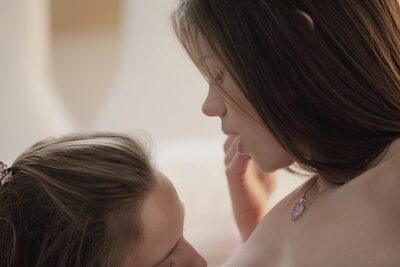 Photo cat&eacute;goris&eacute;e avec&nbsp;: Skinny, Blonde, Brunette, Czech, Enchanting Real Orgasms, Katya Clover - Mango A, Lesbian, Little Caprice, Russian, Sexy Wallpaper, X-Art, 2 girls, Cute