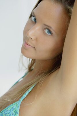 Photo catégorisée avec : Skinny, Blonde, Katya Clover - Mango A, So Beautiful, X-Art, Cute, Eyes, Face, Russian, Safe for work