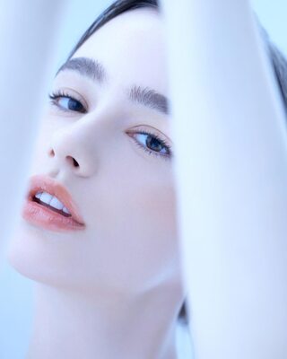 Photo catégorisée avec : Skinny, Brunette, Dasha Taran, Cute, Eyes, Face, Mouth, Russian, Safe for work