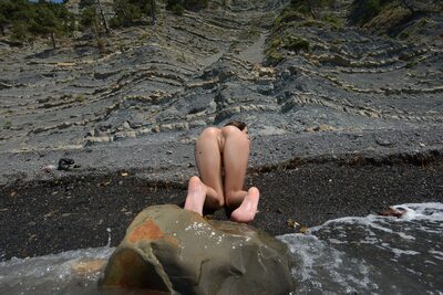 Photo cat&eacute;goris&eacute;e avec&nbsp;: Skinny, Brunette, Foxy Di - Nensi B - Medina U, MET Art, Mikhail Paramonov - Paromov, Nature, Nyuso, Russian