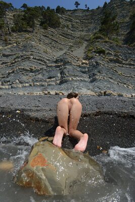 Photo cat&eacute;goris&eacute;e avec&nbsp;: Skinny, Brunette, Foxy Di - Nensi B - Medina U, MET Art, Mikhail Paramonov - Paromov, Nature, Nyuso, Russian