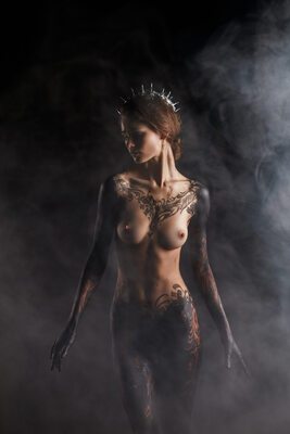 Photo catégorisée avec : Skinny, Brunette, Igor Kuprianow, Irina Telicheva - Ирина Теличева, Russian, Art, Body painting, Cute, Small Tits, Tummy