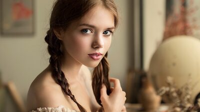 Photo catégorisée avec : Skinny, Brunette, Kate Kostyanetskaya, Art, Belarusian, Cute, Eyes, Face, Safe for work, Sexy Wallpaper
