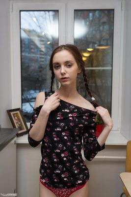 Photo catégorisée avec : Skinny, Lapa, Redhead, Teen Porn Storage, Watch Me, Braid, Cute, Lingerie, Russian, Shy