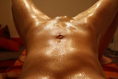 Tummy, Oiled